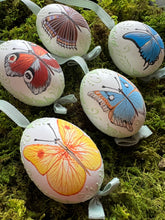 Load image into Gallery viewer, Hand-painted &quot;Butterflies&quot; Egg Set of 5
