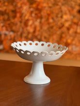 Load image into Gallery viewer, Anne Sur Pied Haut Basket by Bourg Joly Malicorne