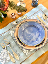 Load image into Gallery viewer, Jardin Estate Hand-Embroidered French Knot Italian Linen Napkins