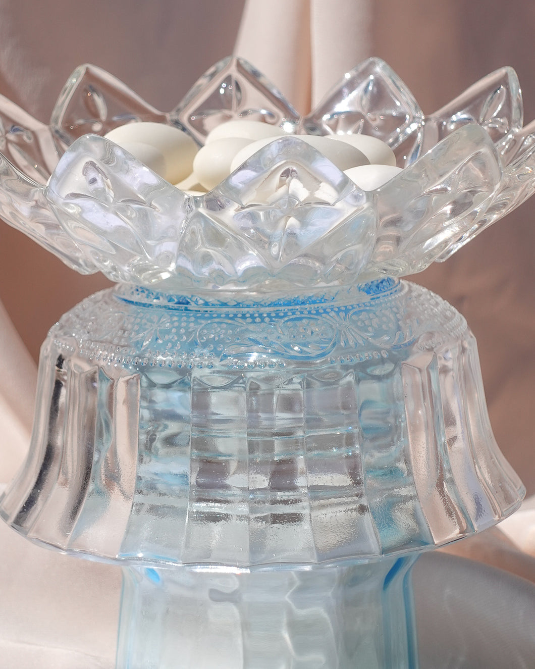 Reversible Turquoise Centerpiece by Opaline Atelier