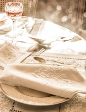 Load image into Gallery viewer, Jardin Estate Hand-Embroidered French Knot Italian Linen Placemat