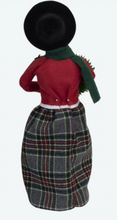 Load image into Gallery viewer, Byers' Choice Carolers Walker Family of 4