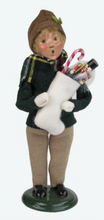 Load image into Gallery viewer, Byers' Choice Family with Stockings