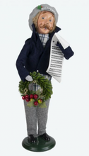 Load image into Gallery viewer, Byers' Choice Carolers Yardley Family of 4