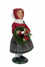 Load image into Gallery viewer, Byers' Choice Carolers Walker Family of 4