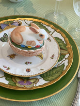 Load image into Gallery viewer, Mosser Glass Bunny Rabbit Covered Dish