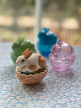 Load image into Gallery viewer, Mosser Glass Bunny Rabbit Covered Dish