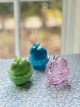 Load image into Gallery viewer, Mosser Glass Bunny Rabbit Covered Dish