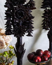 Load image into Gallery viewer, Black Flower Candle