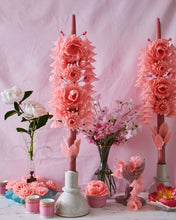 Load image into Gallery viewer, Pink Flower Candle