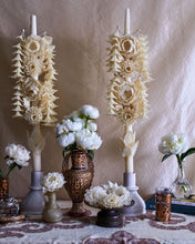Load image into Gallery viewer, White Flower Candle