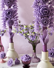 Load image into Gallery viewer, Purple Flower Candle
