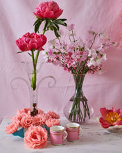 Load image into Gallery viewer, Pink Flower Candle