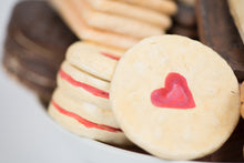 Load image into Gallery viewer, Jammy Dodger Heart Biscuit Trinket Box
