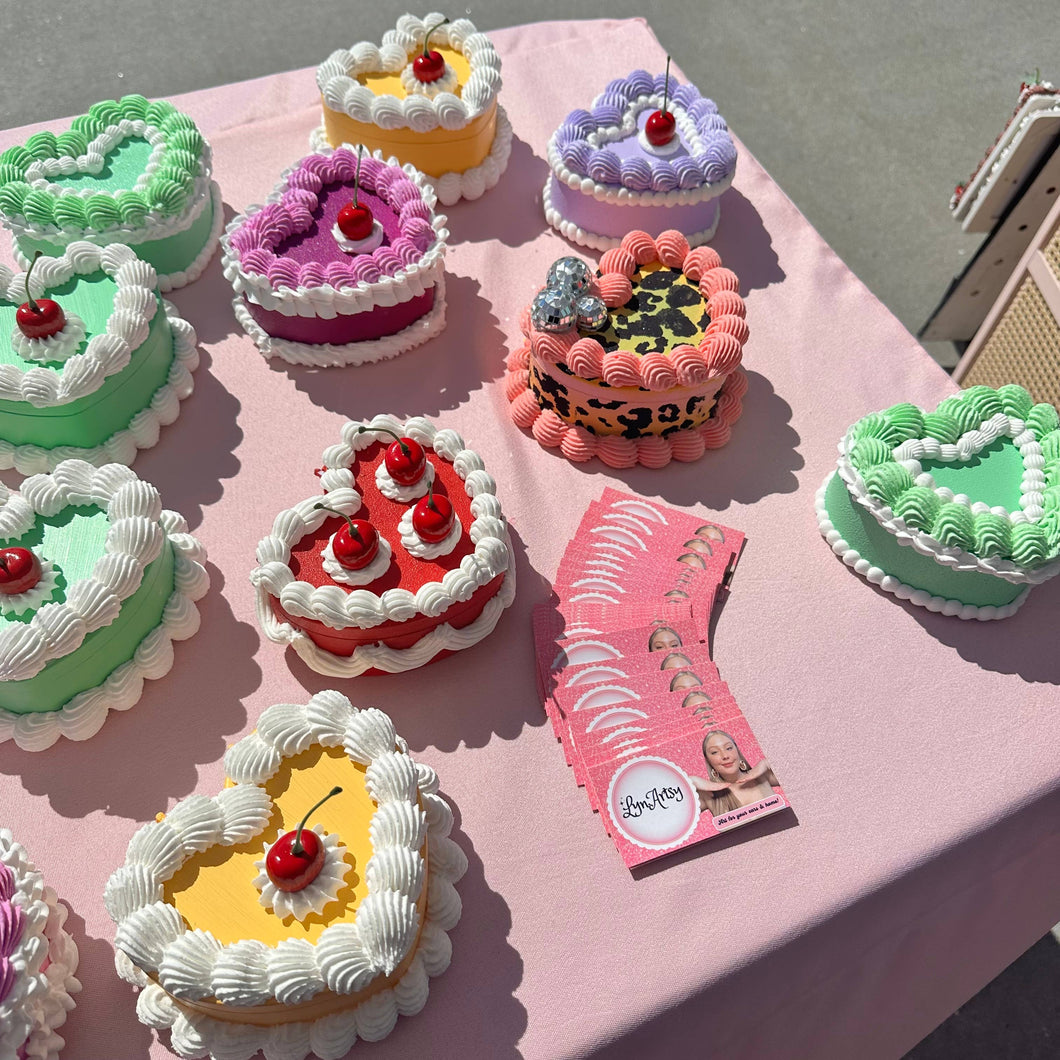 Lynartsy - Cake Jewelry Box: Pink