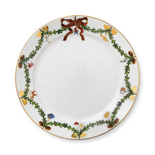 Load image into Gallery viewer, Star Fluted Christmas Plate by Royal Copenhagen - 22 cm
