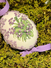 Load image into Gallery viewer, Hand-painted &quot;3D Floral&quot; Eggs Set of 5
