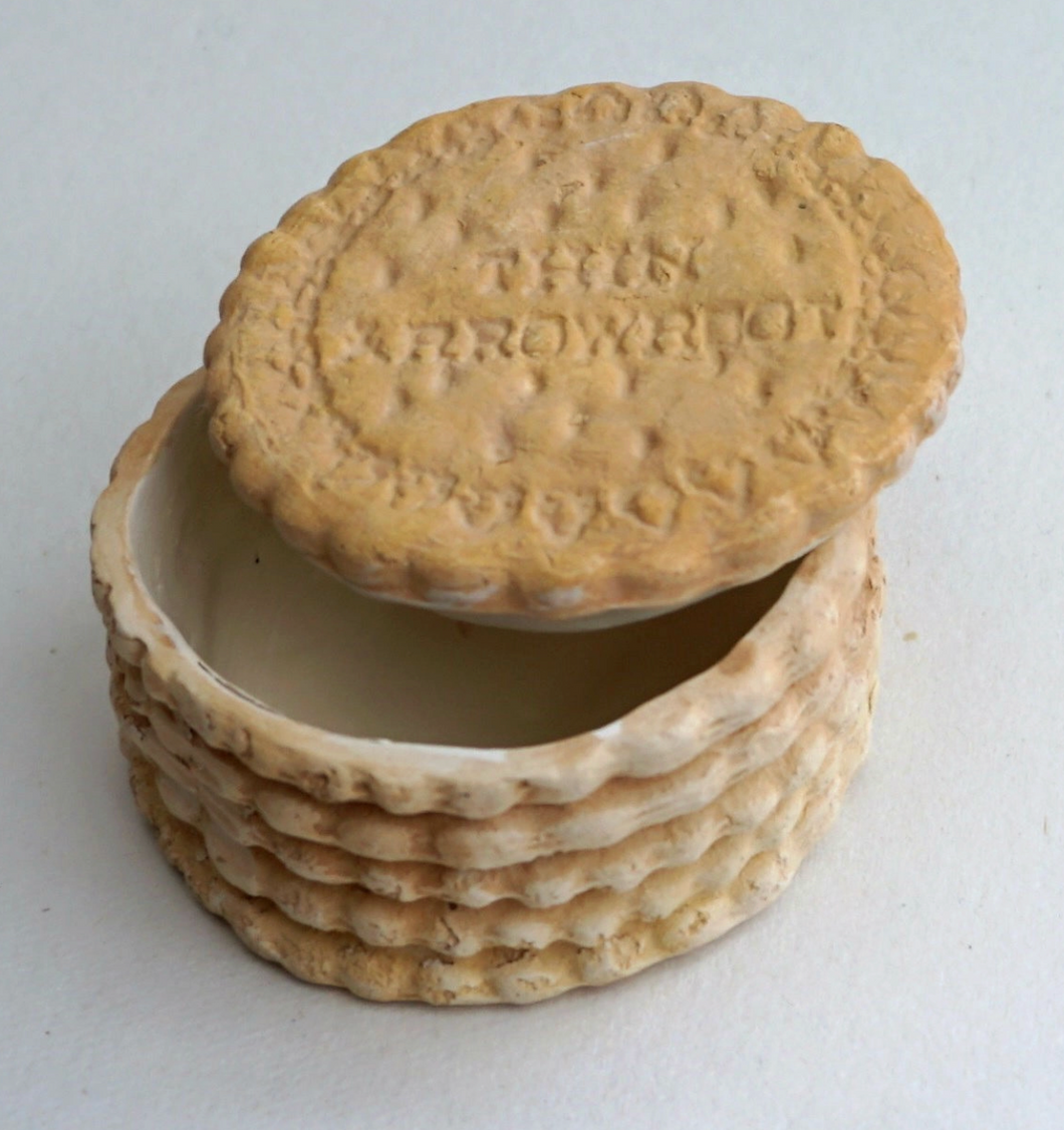 Arrowroot Biscuit Trinket Box