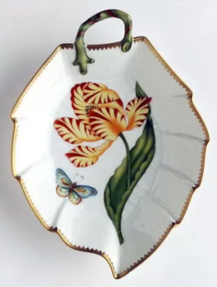 Old Master Tulips Yellow & Red Tulip Leaf Dish by Anna Weatherley