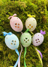 Load image into Gallery viewer, Hand-painted &quot;Hollow Pastels&quot; Eggs Set of 5
